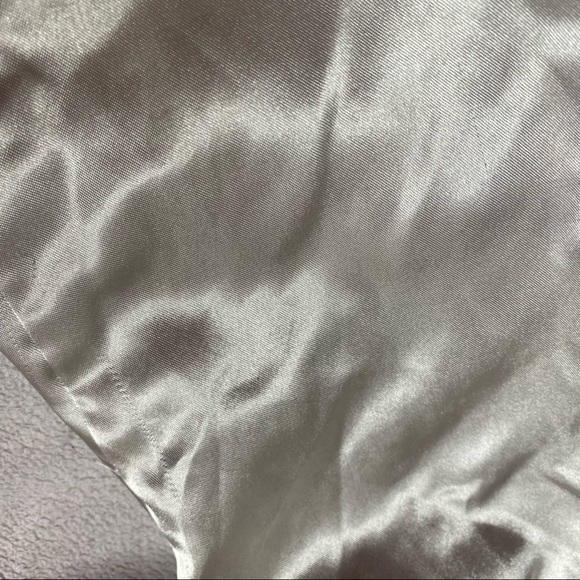 BABY PINK OVERSIZED SILK BOMBER JACKET - Picture 9 of 9